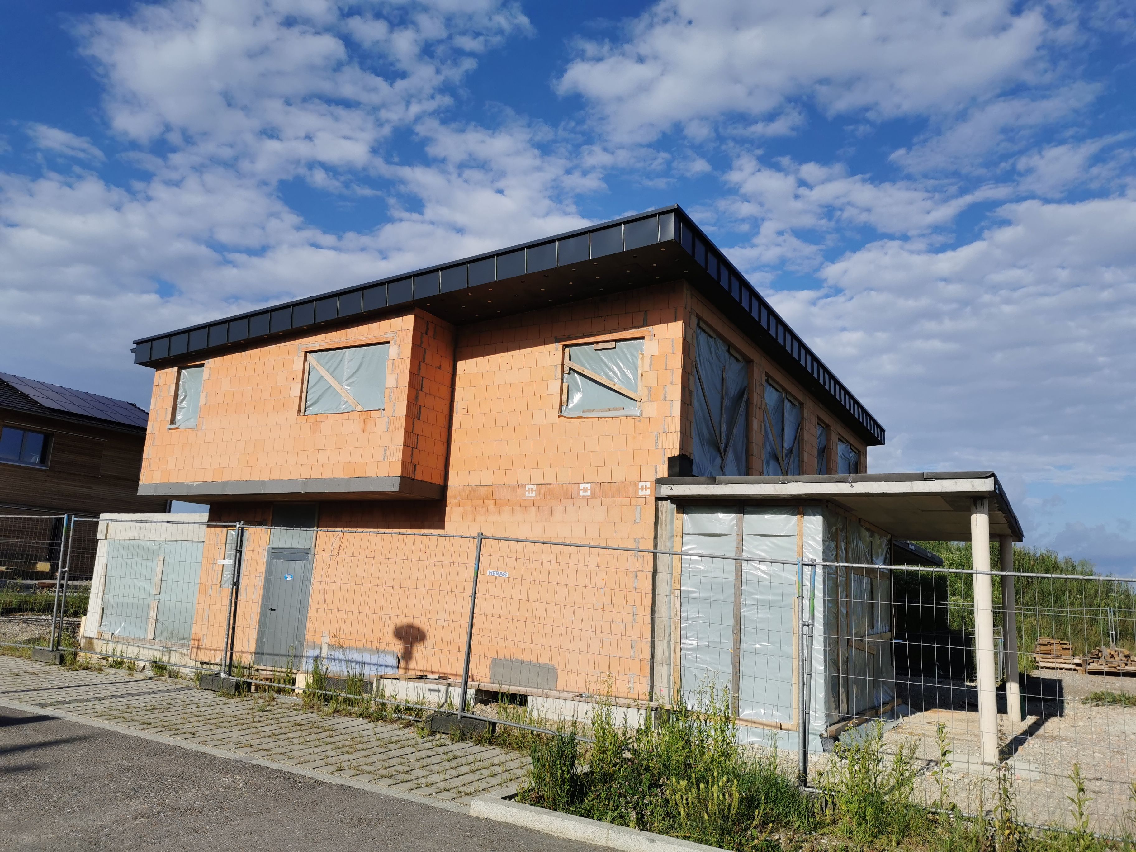 Stehfalz-Attika Neubau
